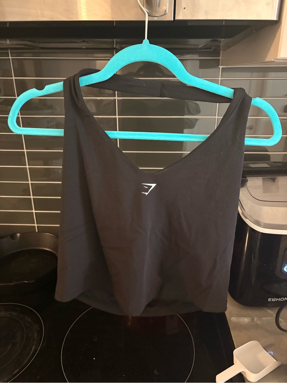 Gymshark Black Cropped V-Neck Fitness Tank